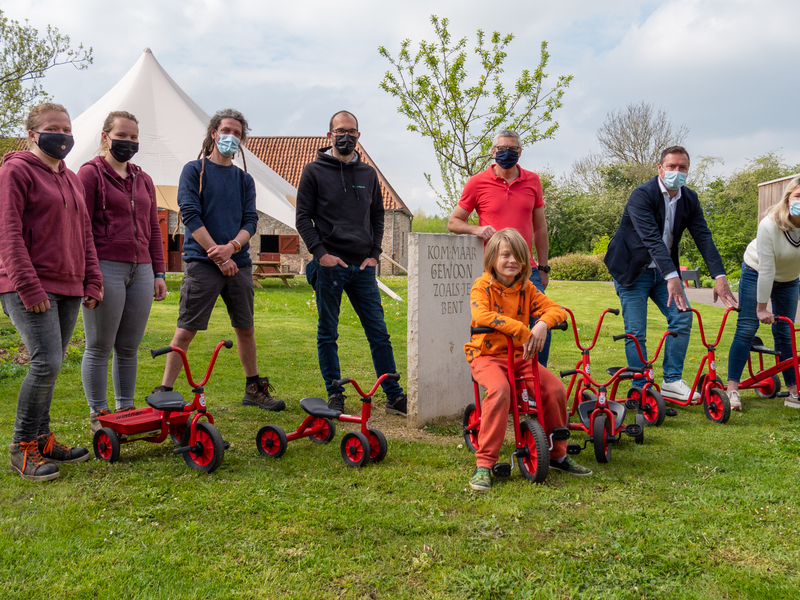 Nieuwe fietsjes, steps en driewielers voor jongste bezoekers van Hoeve Hangerijn